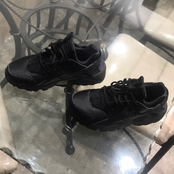 Running shoes - Picture 2 of 2